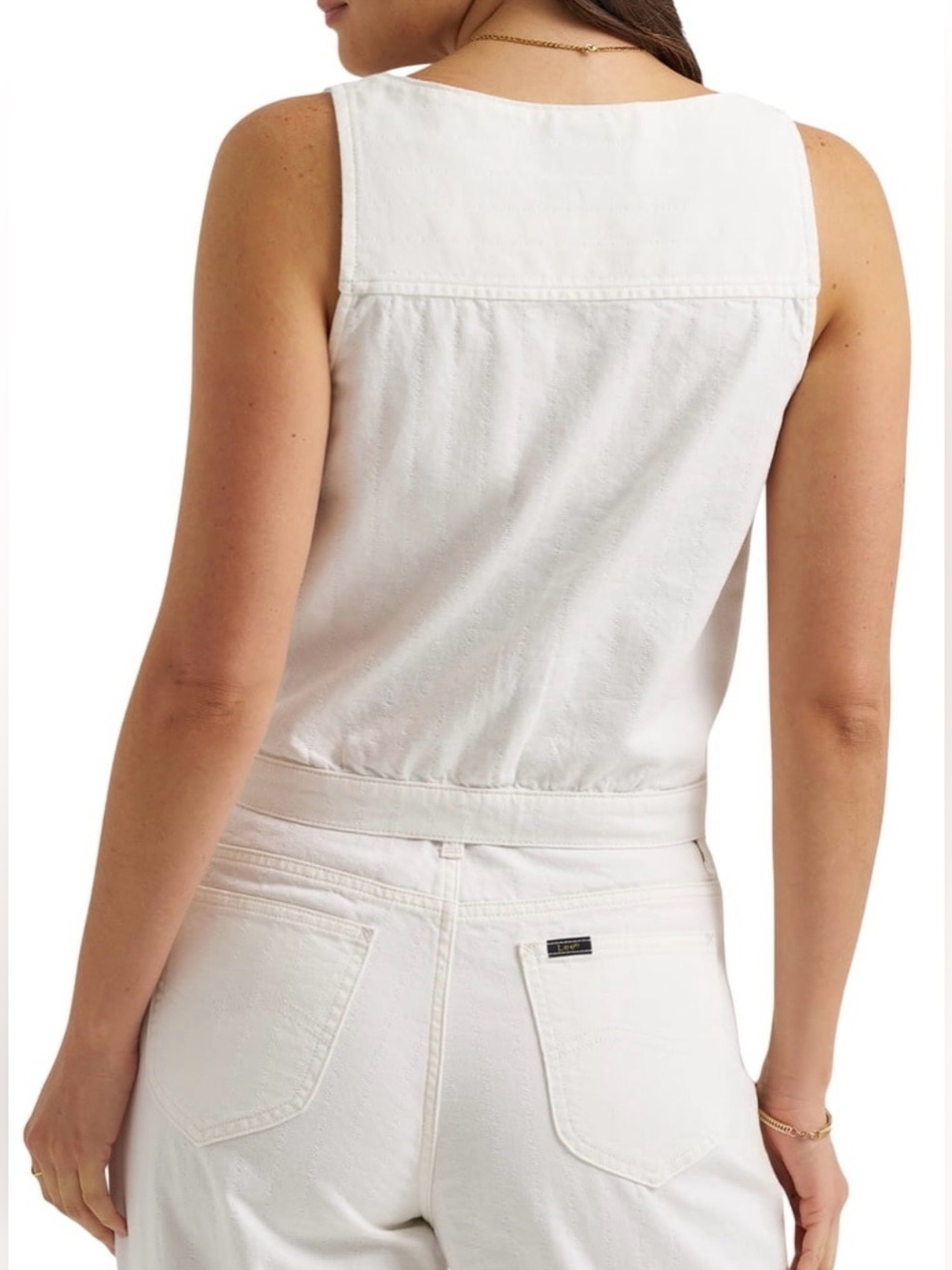 Lee White Sleeveless Button-Front Vest - Picture 15 of 17